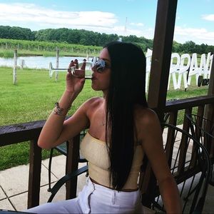 Meet your Posher, Brooke